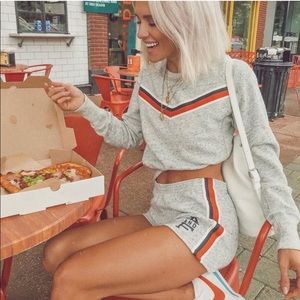 💋 Sweatshirt & Shorts SET • A&F • XS